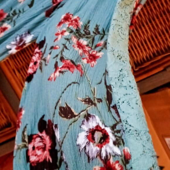 Gorgeous Suzanne Betro Women's XL Floral Boho Tassel Tie Tunic Top - Picture 12 of 13